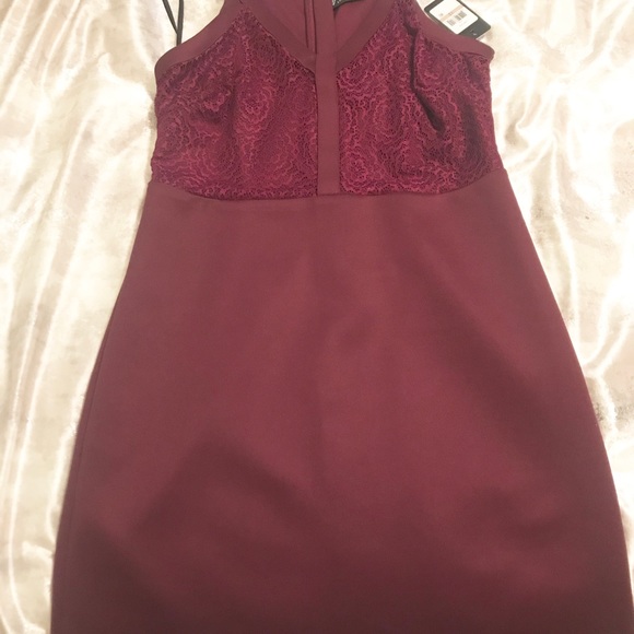 NET Guess Bodycon dress! - Picture 3 of 4